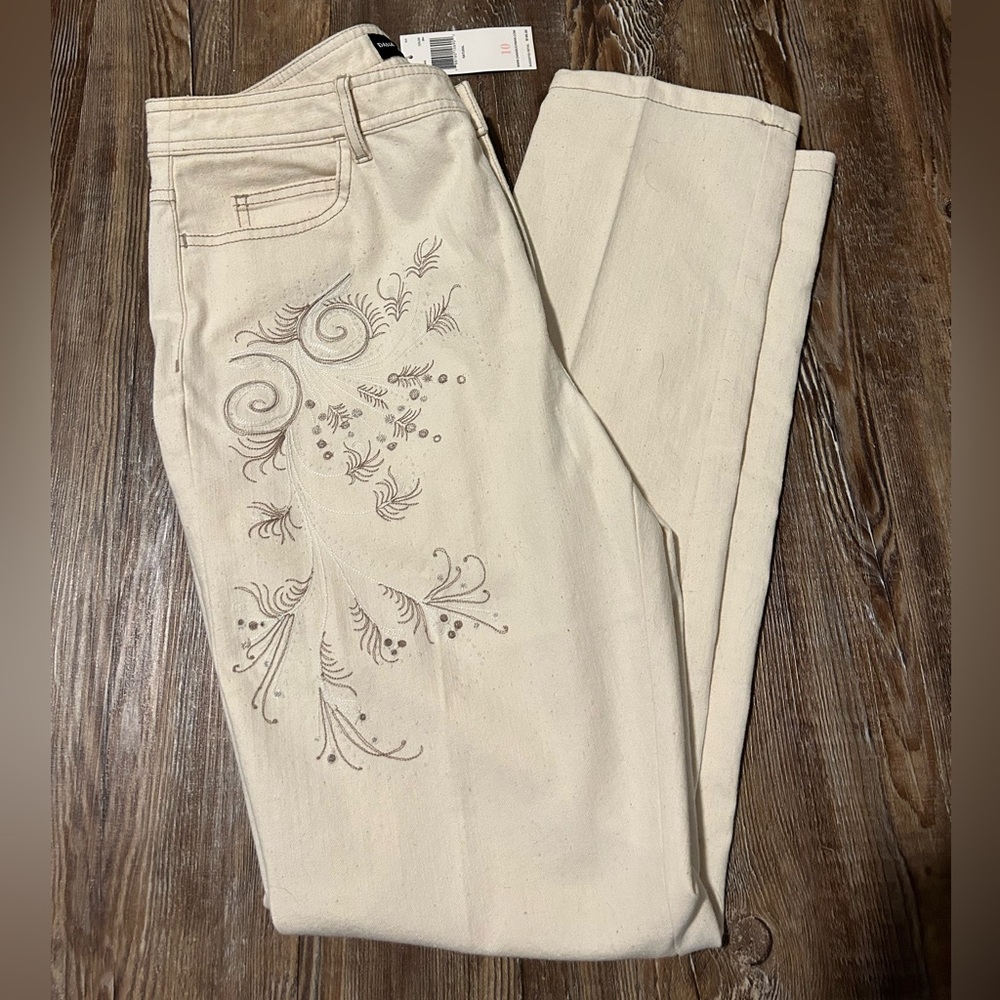 Cream straight leg Jean